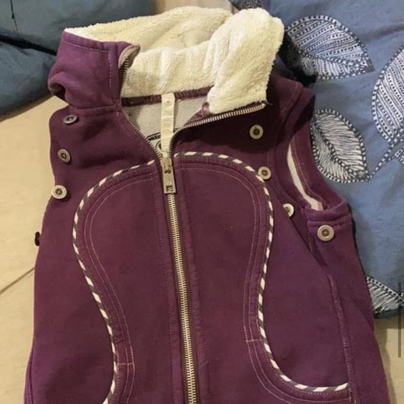 Lululemon - Picture 5 of 6